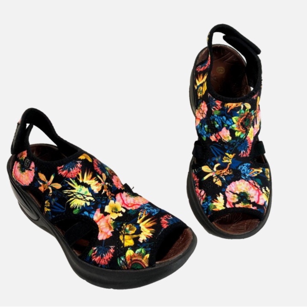 Bzees Kiss Sandals Womens 8 1/2 Black Floral Stretch Fabric Peep Toe Slingback